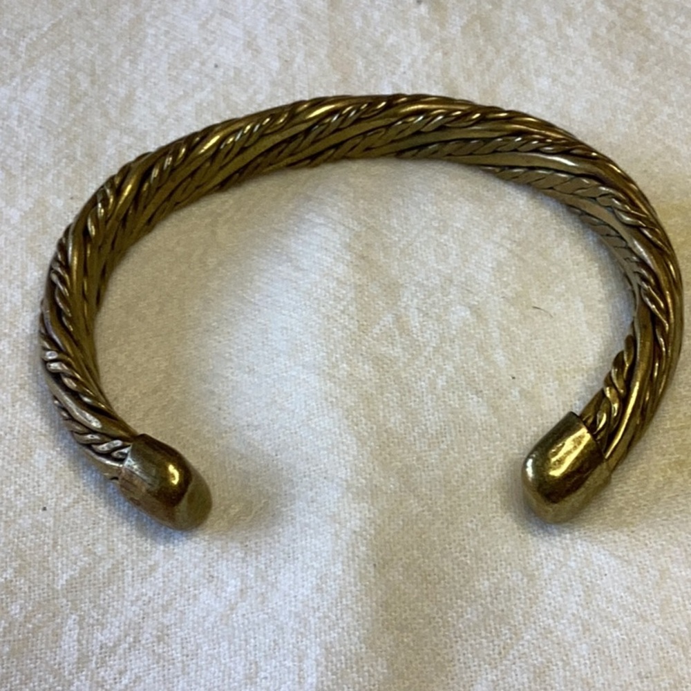 4 Watches & a Bracelet - Picture 16 of 16